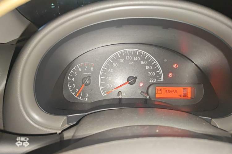 Used Nissan Sunny 2015 1.5XE CVT Comfort Edition Instrument Cluster