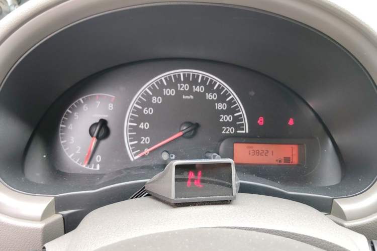 Used Nissan Sunny 2015 1.5XE Manual Comfort Edition Instrument Cluster