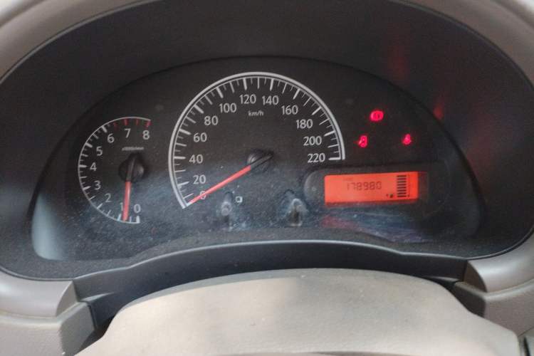 Used Nissan Sunny 2015 1.5XE Manual Comfort Edition Instrument Cluster