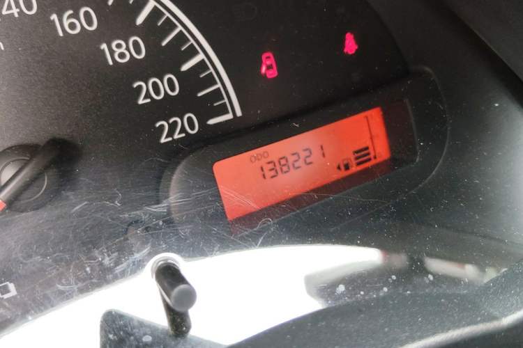 Used Nissan Sunny 2015 1.5XE Manual Comfort Edition Odometer Close Up