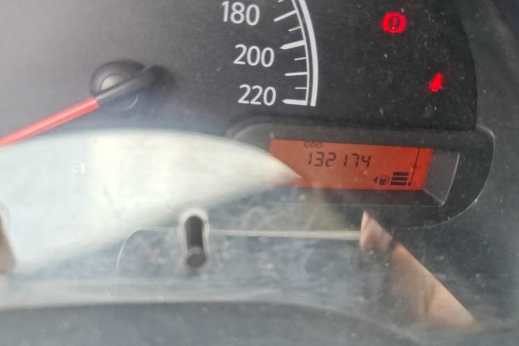 Used Nissan Sunny 2015 1.5XE Manual Comfort Edition Odometer Close Up