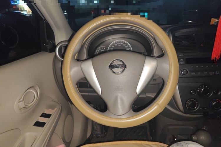 Used Nissan Sunny 2015 1.5XE CVT Comfort Edition Steering Wheel