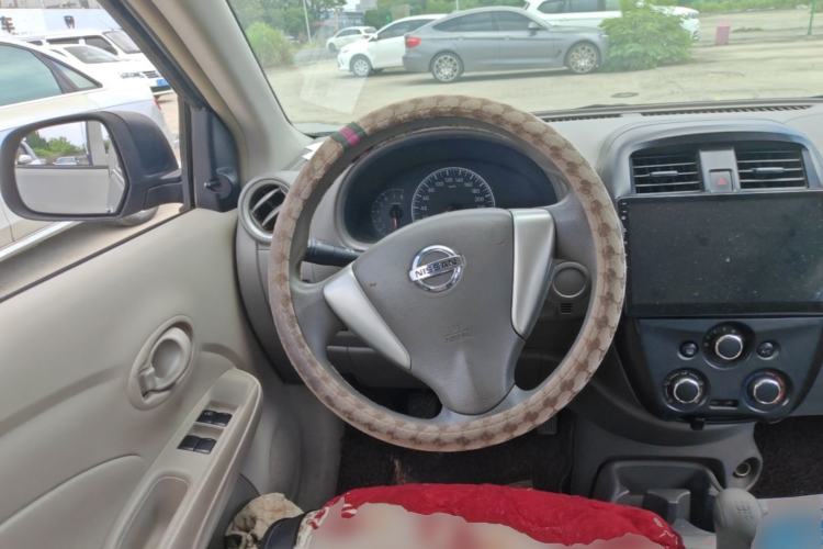 Used Nissan Sunny 2015 1.5XE Manual Comfort Edition Steering Wheel