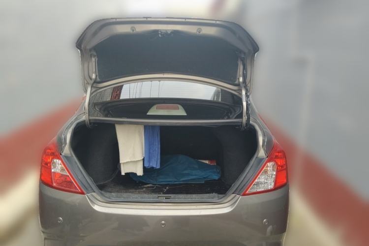 Used Nissan Sunny 2015 1.5XE CVT Master Edition Trunk