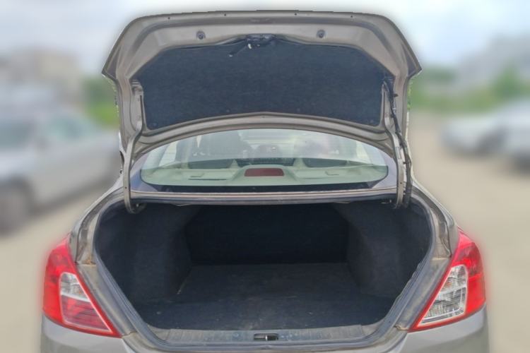 Used Nissan Sunny 2015 1.5XE Manual Comfort Edition Trunk