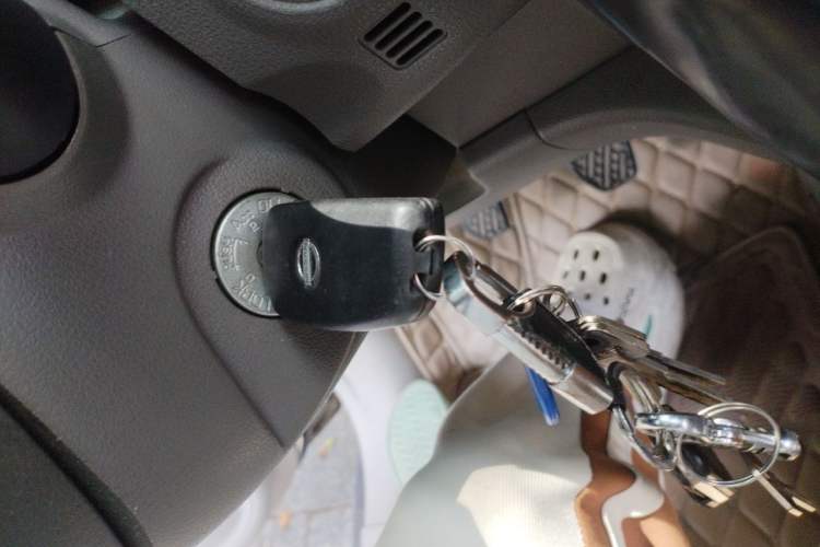 Used Nissan Sunny 2015 1.5XE Manual Comfort Edition Vehicle Key