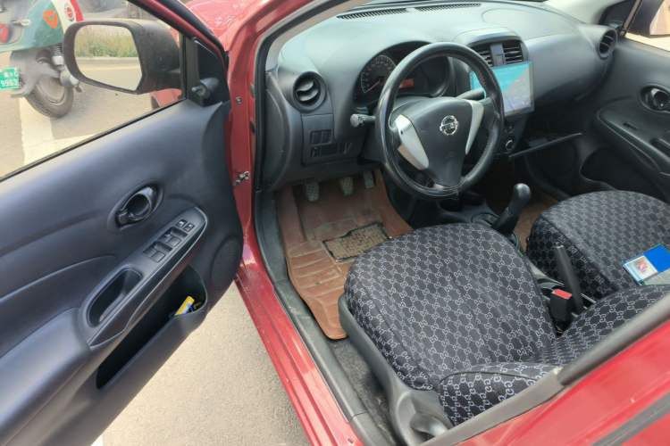 Used Nissan Sunny 2015 1.5XE Manual Comfort Edition Driver Seat