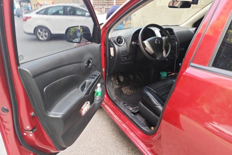 Used Nissan Sunny 2015 1.5XE Manual Master Edition Driver Seat