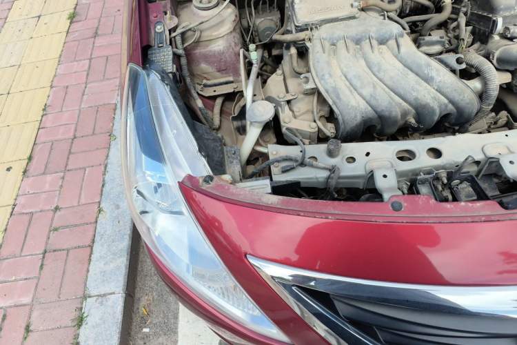 Used Nissan Sunny 2015 1.5XE Manual Comfort Edition Engine Bay Right