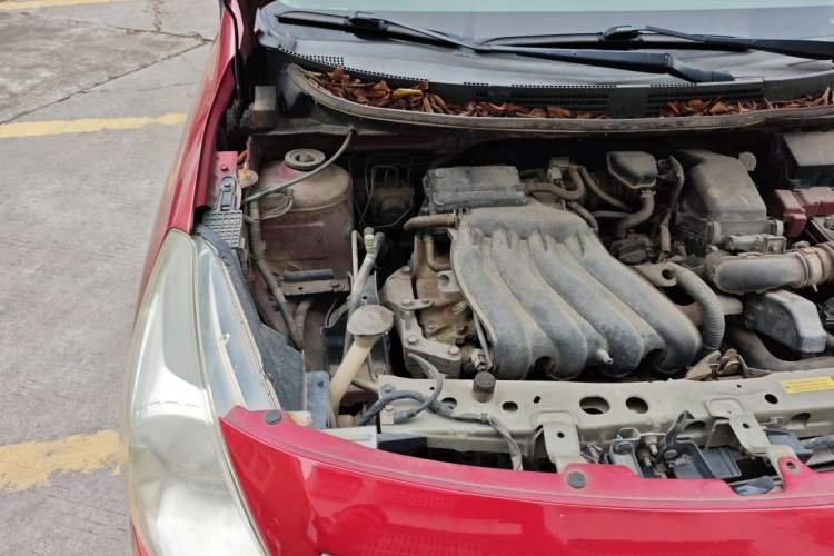 Used Nissan Sunny 2015 1.5XE CVT Comfort Edition Engine Bay Right