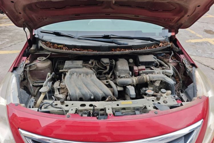 Used Nissan Sunny 2015 1.5XE CVT Comfort Edition Engine Bay