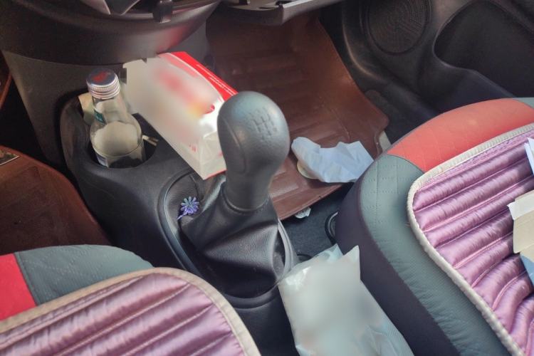 Used Nissan Sunny 2015 1.5XE Manual Comfort Edition Gear Lever