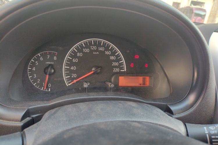 Used Nissan Sunny 2015 1.5XE Manual Comfort Edition Instrument Cluster