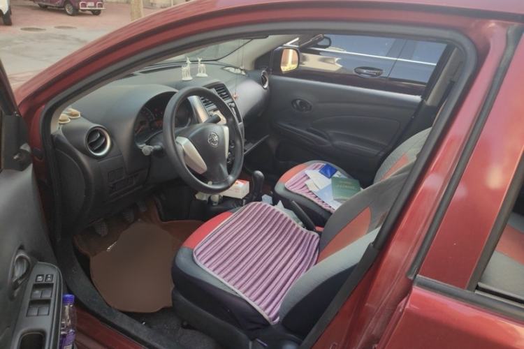Used Nissan Sunny 2015 1.5XE Manual Comfort Edition Interior 3