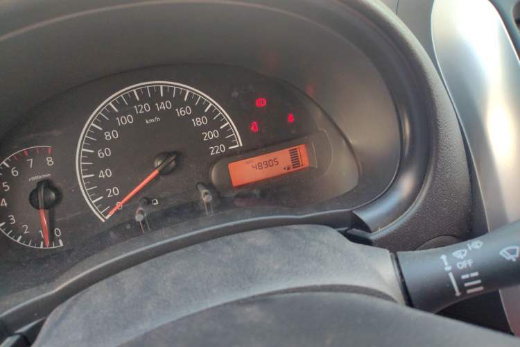 Used Nissan Sunny 2015 1.5XE Manual Comfort Edition Odometer Close Up