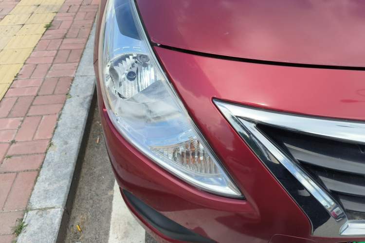 Used Nissan Sunny 2015 1.5XE Manual Comfort Edition Right Front Headlight