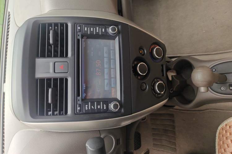 Used Nissan Sunny 2015 1.5XE CVT Comfort Edition Audio And AC Panel