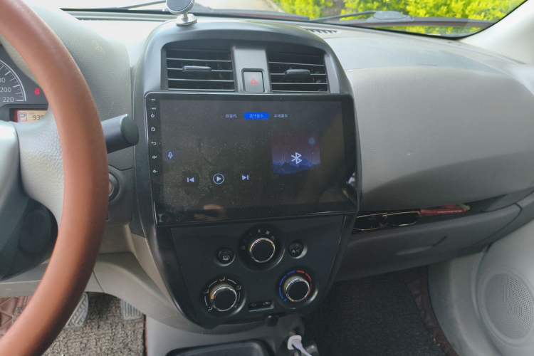 Used Nissan Sunny 2015 1.5XE CVT Comfort Edition Audio And AC Panel