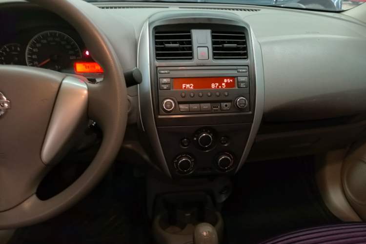 Used Nissan Sunny 2015 1.5XE Manual Comfort Edition Audio And AC Panel