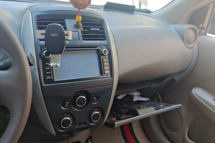 Used Nissan Sunny 2015 1.5XE Manual Comfort Edition Audio And AC Panel