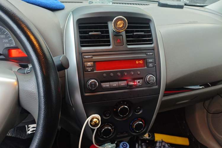 Used Nissan Sunny 2015 1.5XE Manual Comfort Edition Audio And AC Panel