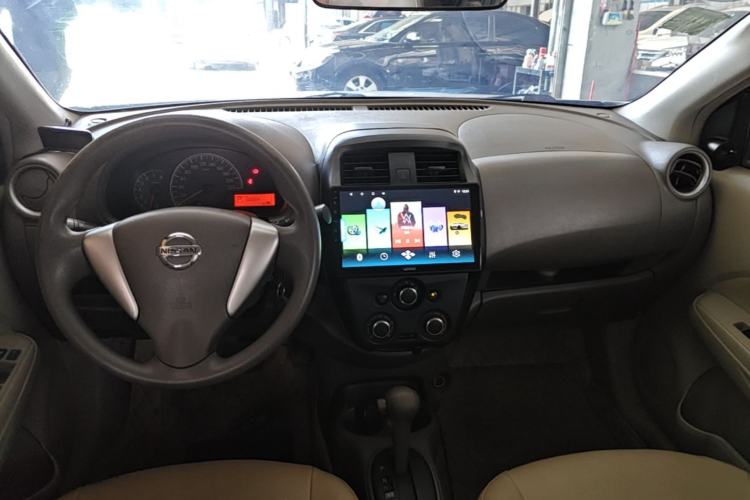 Used Nissan Sunny 2015 1.5XE CVT Comfort Edition Center Console