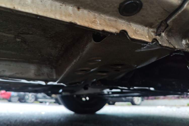 Used Nissan Sunny 2015 1.5XE Manual Comfort Edition Chassis Front Right