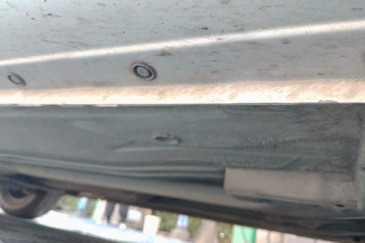 Used Nissan Sunny 2015 1.5XE Manual Comfort Edition Chassis Front Right