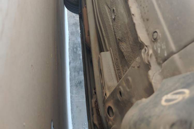 Used Nissan Sunny 2015 1.5XE Manual Comfort Edition Chassis Rear Left
