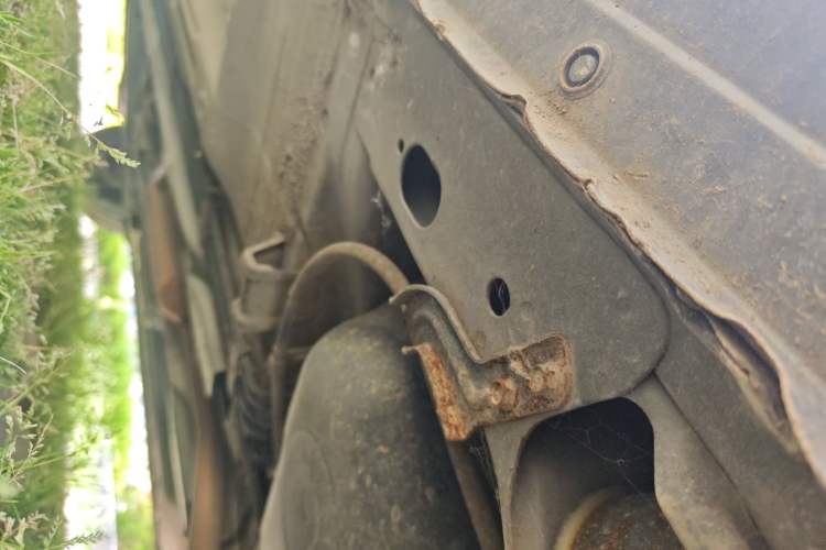 Used Nissan Sunny 2015 1.5XE Manual Comfort Edition Chassis Rear Left