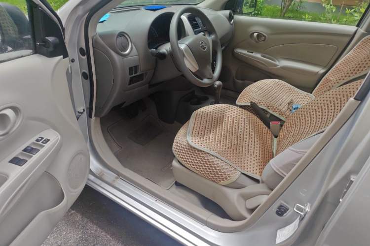 Used Nissan Sunny 2015 1.5XE CVT Comfort Edition Driver Seat