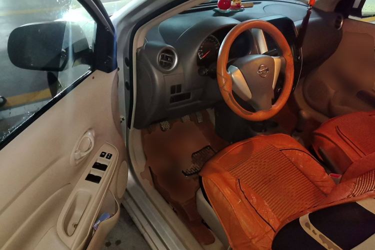 Used Nissan Sunny 2015 1.5XE Manual Comfort Edition Driver Seat