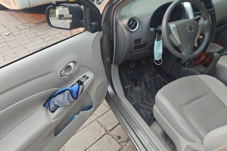 Used Nissan Sunny 2015 1.5XE Manual Comfort Edition Driver Seat