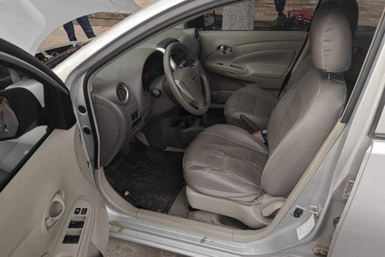 Used Nissan Sunny 2015 1.5XE CVT Master Edition Driver Seat
