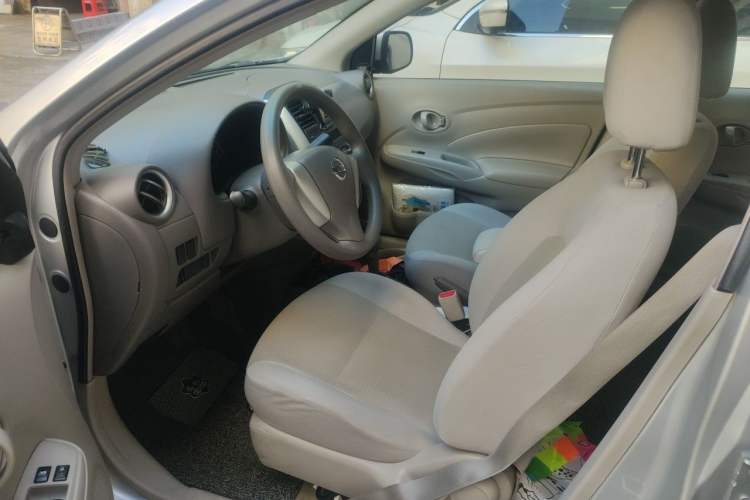 Used Nissan Sunny 2015 1.5XE CVT Comfort Edition Driver Seat
