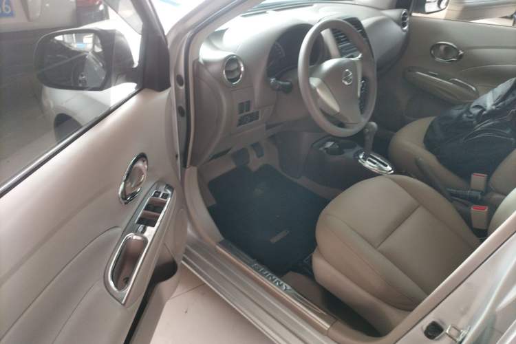 Used Nissan Sunny 2015 1.5XE CVT Elite Edition Driver Seat