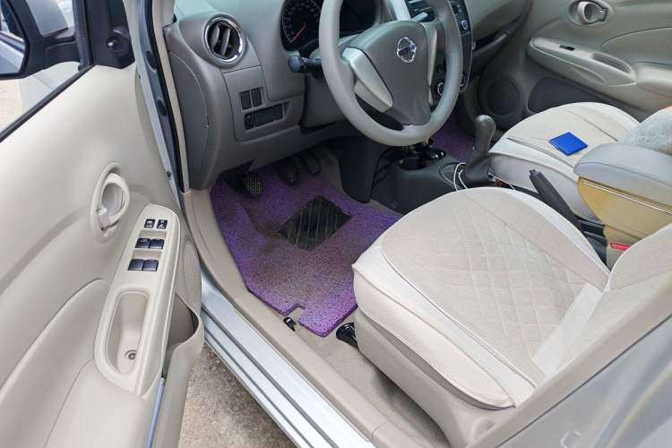 Used Nissan Sunny 2015 1.5XE Manual Comfort Edition Driver Seat