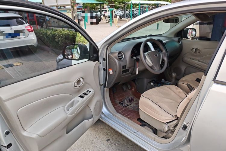 Used Nissan Sunny 2015 1.5XE Manual Comfort Edition Driver Seat