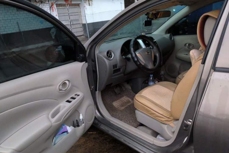 Used Nissan Sunny 2015 1.5XE CVT Comfort Edition Driver Seat