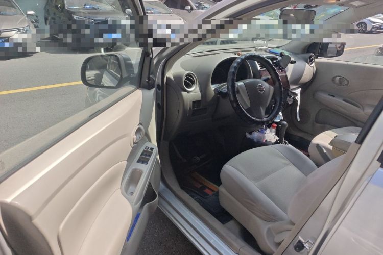 Used Nissan Sunny 2015 1.5XE CVT Elite Edition Driver Seat