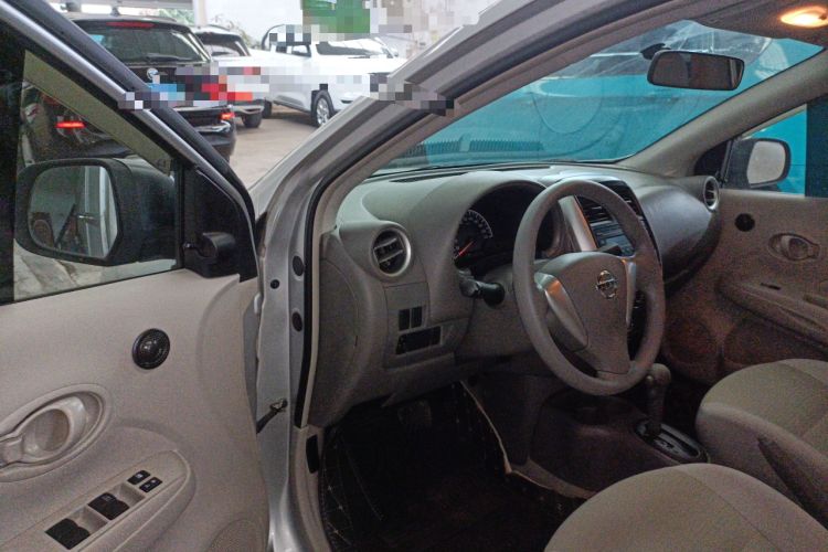 Used Nissan Sunny 2015 1.5XE CVT Comfort Edition Driver Seat