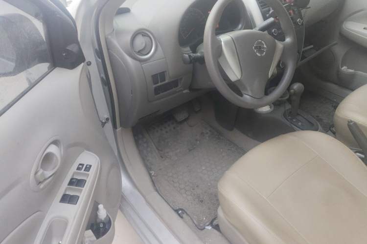 Used Nissan Sunny 2015 1.5XE CVT Comfort Edition Driver Seat