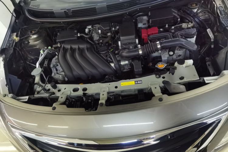 Used Nissan Sunny 2015 1.5XE CVT Comfort Edition Engine Bay