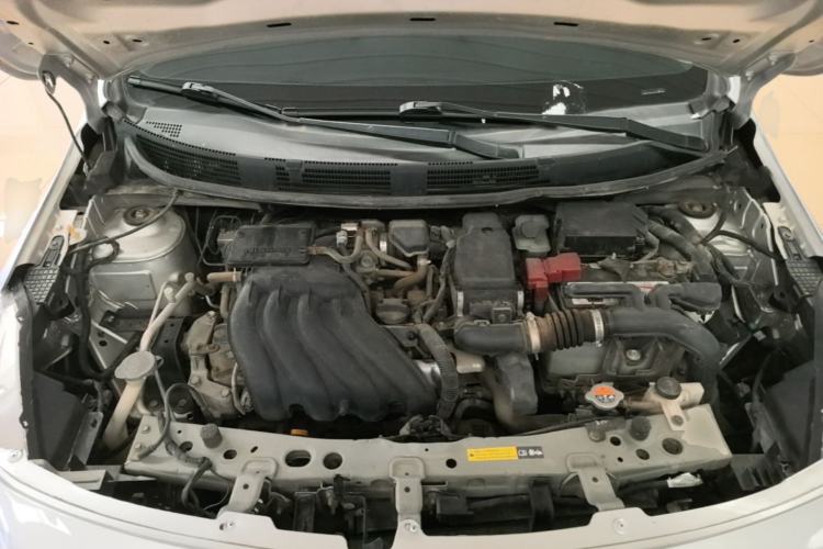 Used Nissan Sunny 2015 1.5XE Manual Comfort Edition Engine Bay