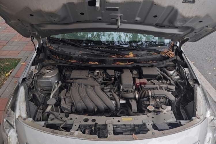 Used Nissan Sunny 2015 1.5XE CVT Master Edition Engine Bay