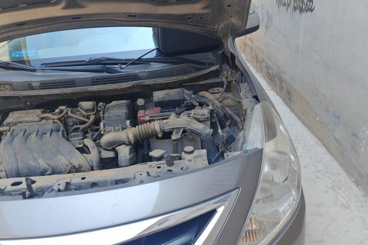 Used Nissan Sunny 2015 1.5XE Manual Comfort Edition Engine Bay Left