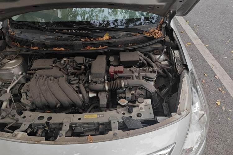 Used Nissan Sunny 2015 1.5XE CVT Master Edition Engine Bay Left