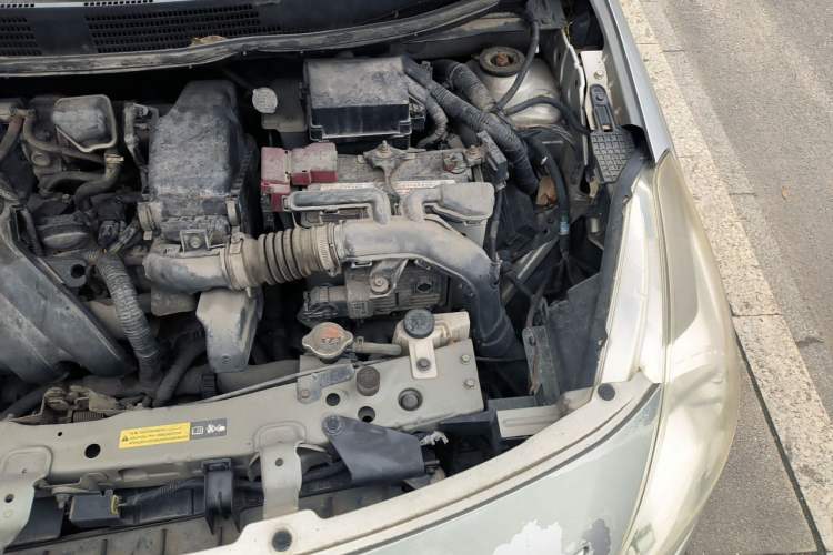 Used Nissan Sunny 2015 1.5XE CVT Master Edition Engine Bay Left