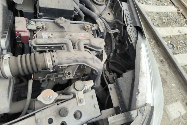Used Nissan Sunny 2015 1.5XE Manual Comfort Edition Engine Bay Left
