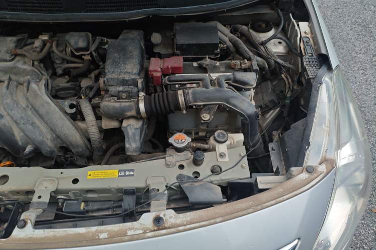 Used Nissan Sunny 2015 1.5XE Manual Comfort Edition Engine Bay Left